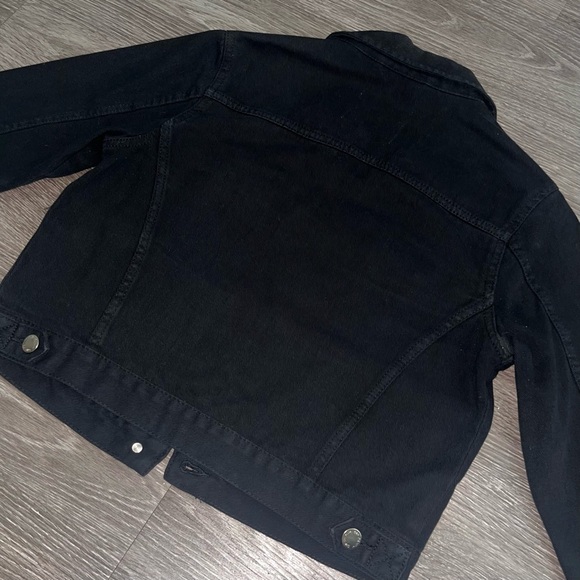 Black Cropped Jean Jacket - Picture 5 of 6